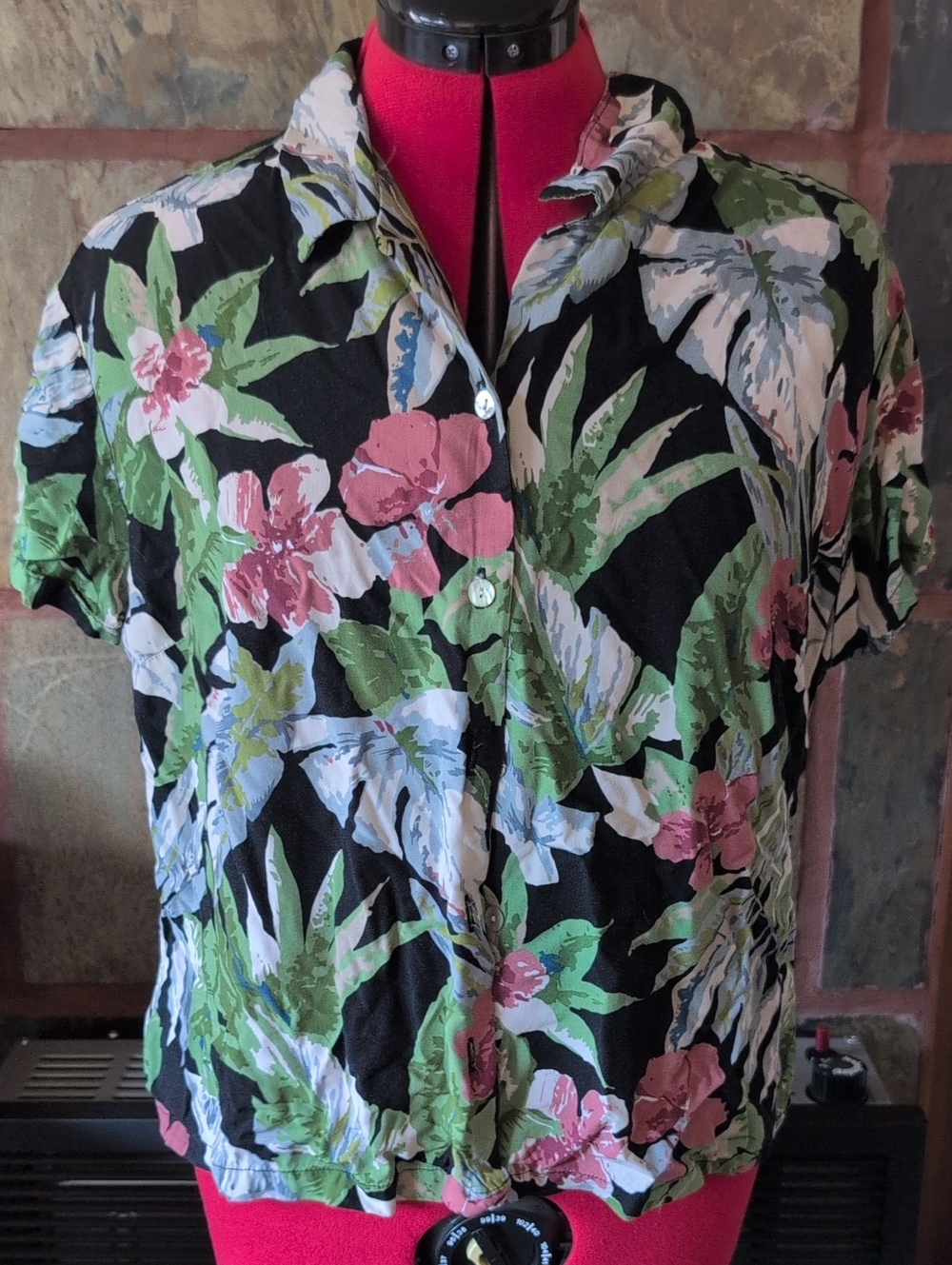 Floral Short-Sleeve Button Front Top in Black and Pink